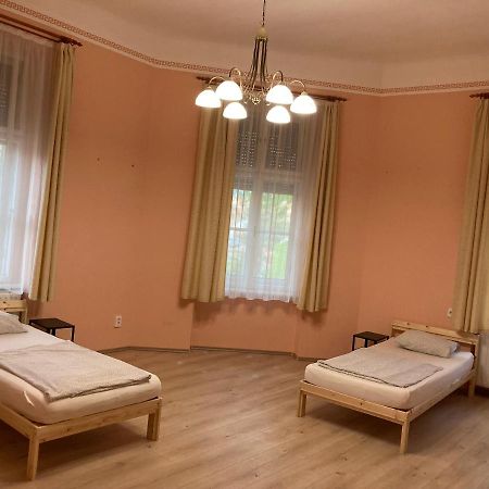Albergue Gogol24 Szeged Exterior foto