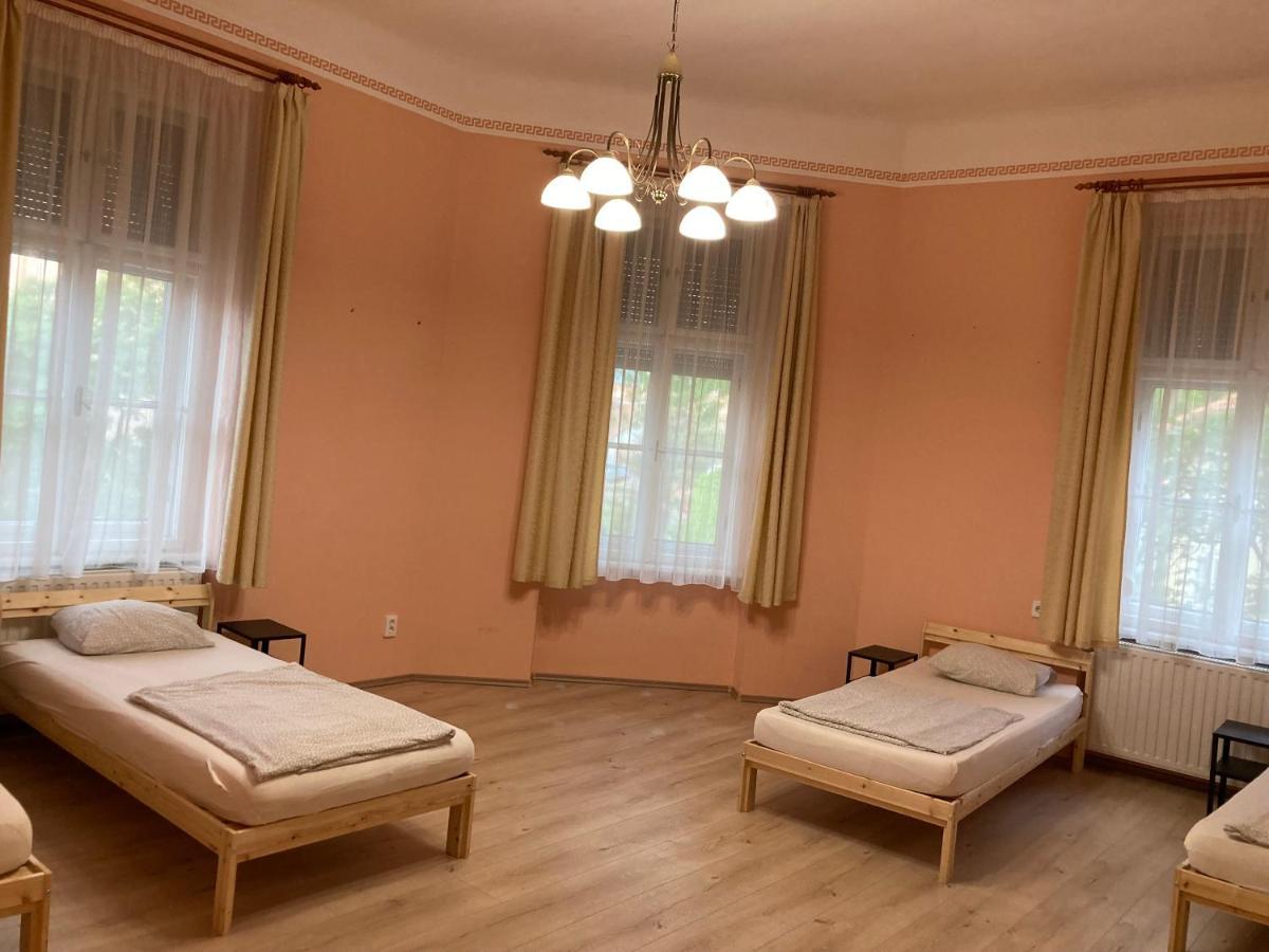 Albergue Gogol24 Szeged Exterior foto